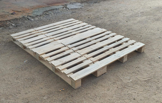 Queen size single layer pallet Bed