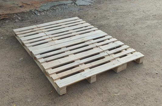 Queen size single layer pallet Bed